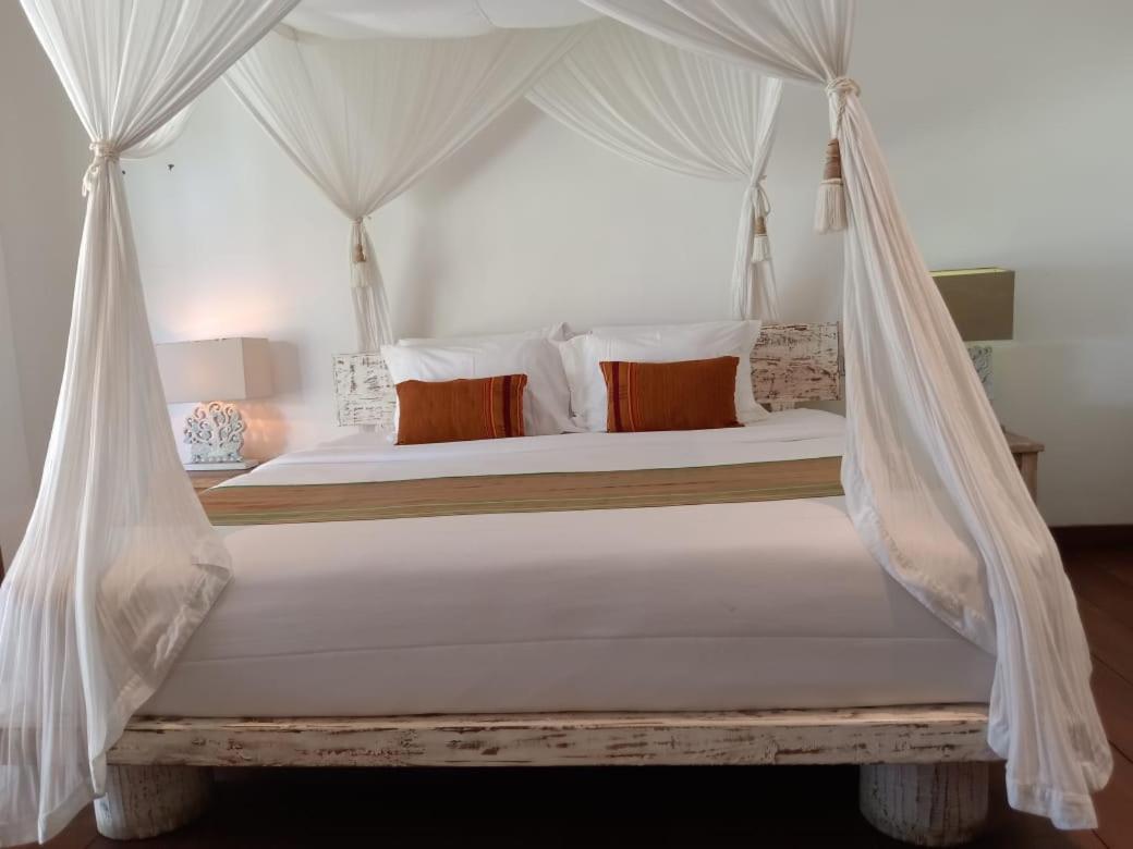 Rua Beach Resort Sumba Habitación foto